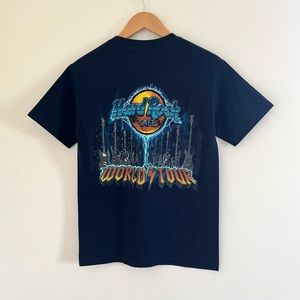 VINTAGE 00’S HARD ROCK CAFE WORLD TOUR T-SHIRT